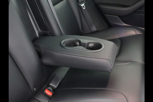 Tesla Model 3 Sport RWD Plus 60 kWh 238 PK! | SOH 88% | Navigatie | Panoramadak | Camera |