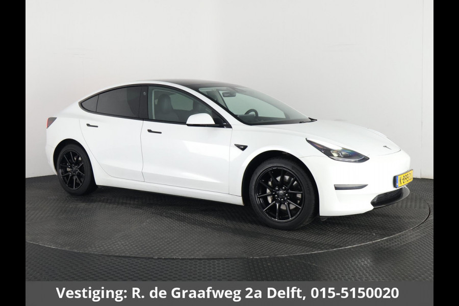 Tesla Model 3 Sport RWD Plus 60 kWh 238 PK! | SOH 88% | Navigatie | Panoramadak | Camera |
