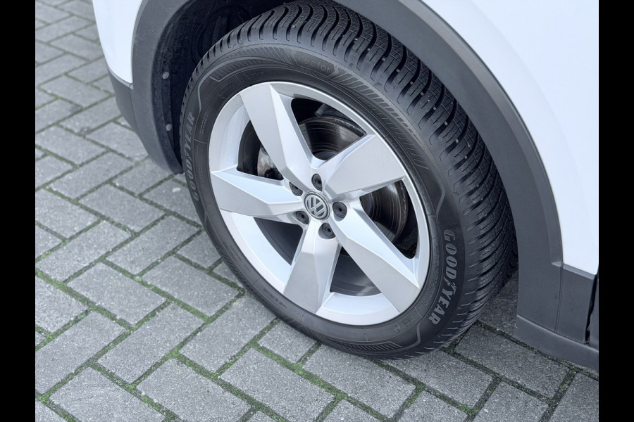 Volkswagen T-Cross 1.0 TSI Style LED 17'' Stoelverw CarPlay