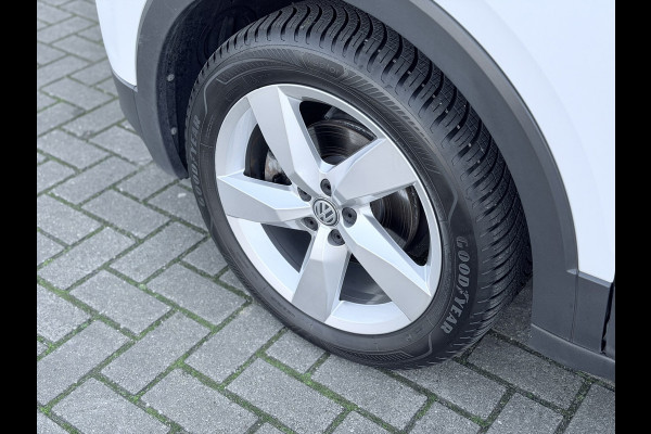 Volkswagen T-Cross 1.0 TSI Style LED 17'' Stoelverw CarPlay