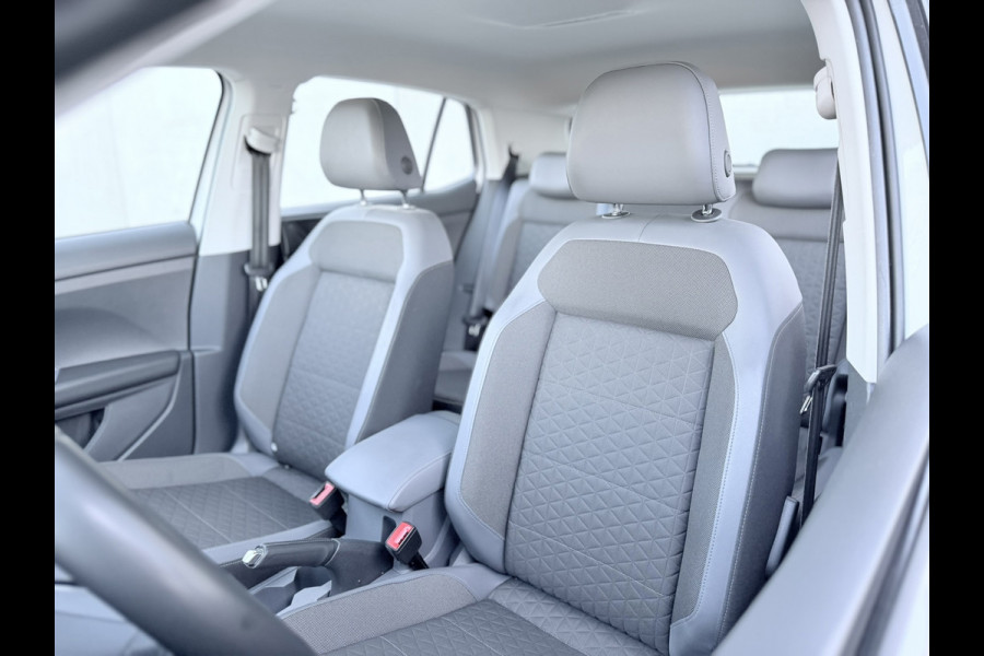 Volkswagen T-Cross 1.0 TSI Style LED 17'' Stoelverw CarPlay