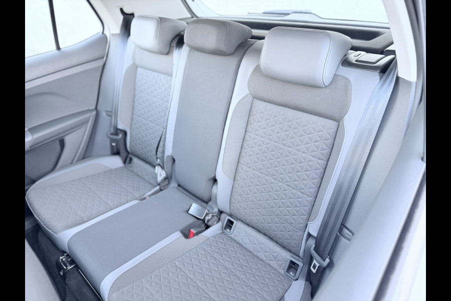 Volkswagen T-Cross 1.0 TSI Style LED 17'' Stoelverw CarPlay