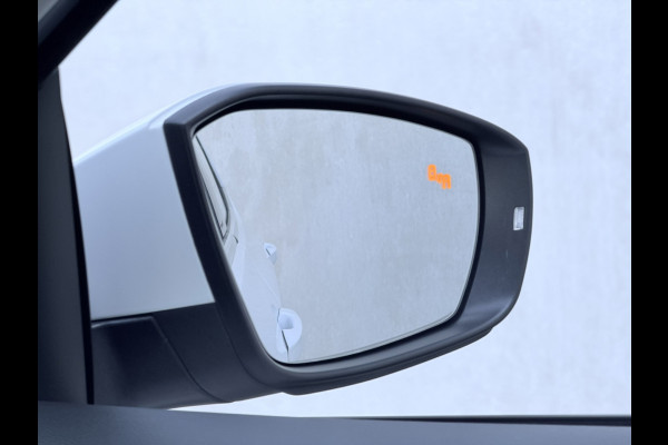 Volkswagen T-Cross 1.0 TSI Style LED 17'' Stoelverw CarPlay