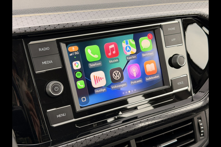 Volkswagen T-Cross 1.0 TSI Style LED 17'' Stoelverw CarPlay
