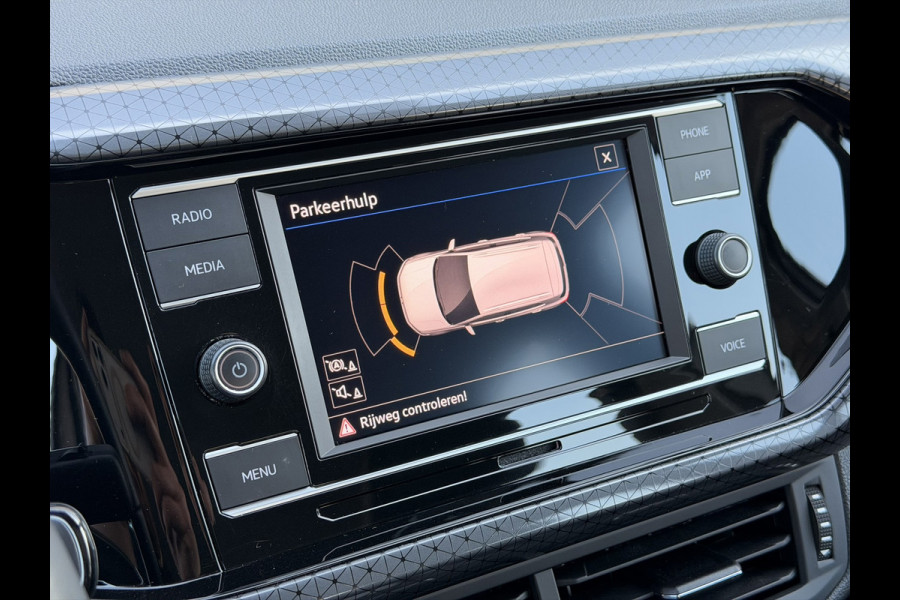 Volkswagen T-Cross 1.0 TSI Style LED 17'' Stoelverw CarPlay
