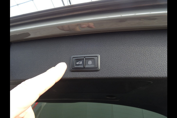 Audi Q2 1.0 TFSI Sport Edition * S-LINE * 19 INCH !!