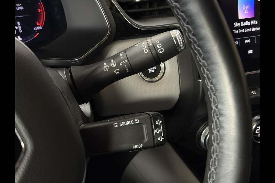 Renault Captur 1.3 TCe 155 Edition One | Groot Navi | ACC | Bose | 18" | Dodehoek | 360 | Stoel & Stuur Verwarming | 100% Renault onderhouden!