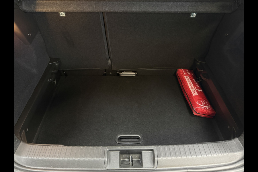 Renault Captur 1.3 TCe 155 Edition One | Groot Navi | ACC | Bose | 18" | Dodehoek | 360 | Stoel & Stuur Verwarming | 100% Renault onderhouden!