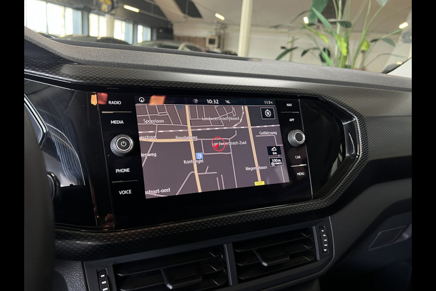 Volkswagen T-Cross 1.0 TSI Styl R-Line | Navi | ACC | Dode hoek| 17' | Carplay | PDC V+A | Stoelverwarming |
