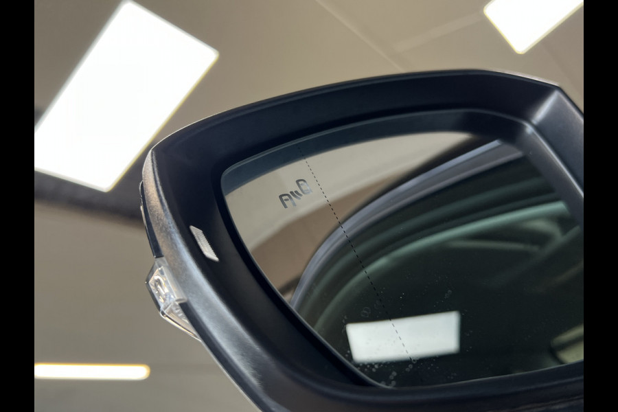 Volkswagen T-Cross 1.0 TSI Styl R-Line | Navi | ACC | Dode hoek| 17' | Carplay | PDC V+A | Stoelverwarming |