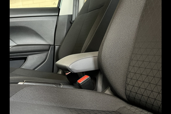Volkswagen T-Cross 1.0 TSI Styl R-Line | Navi | ACC | Dode hoek| 17' | Carplay | PDC V+A | Stoelverwarming |