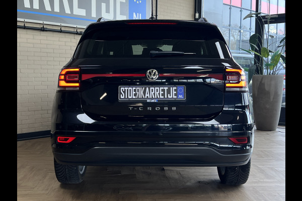 Volkswagen T-Cross 1.0 TSI Styl R-Line | Navi | ACC | Dode hoek| 17' | Carplay | PDC V+A | Stoelverwarming |