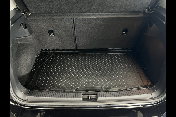 Volkswagen T-Cross 1.0 TSI Styl R-Line | Navi | ACC | Dode hoek| 17' | Carplay | PDC V+A | Stoelverwarming |