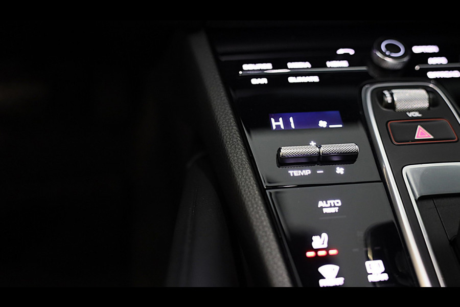 Porsche Cayenne Coupé 3.0 E-Hybrid / Cc / Sport Chrono / Leder / F1 / Panoramadak / Memory / Camera / Trekhaak / 22 Inch