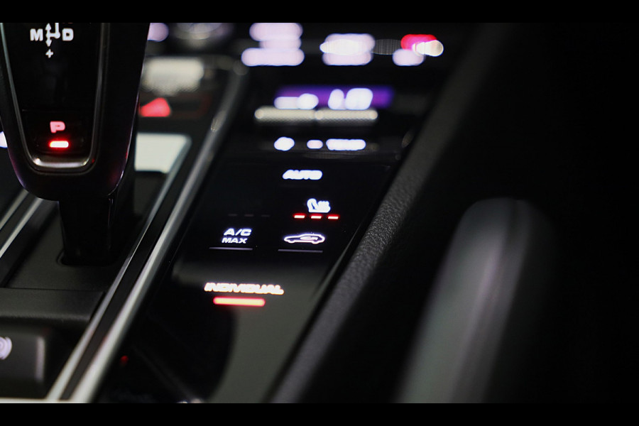 Porsche Cayenne Coupé 3.0 E-Hybrid / Cc / Sport Chrono / Leder / F1 / Panoramadak / Memory / Camera / Trekhaak / 22 Inch