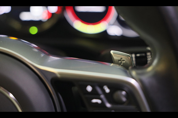 Porsche Cayenne Coupé 3.0 E-Hybrid / Cc / Sport Chrono / Leder / F1 / Panoramadak / Memory / Camera / Trekhaak / 22 Inch