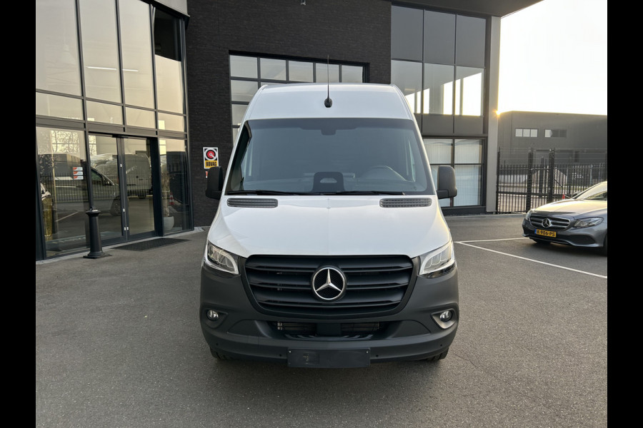 Mercedes-Benz Sprinter 317 CDI L2 H2 Pro LED / MBUX / Navigatie / Camera / Parkeersensoren / Cruise control / Airco / 270 Graden achterdeuren