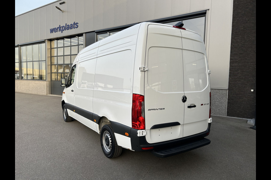 Mercedes-Benz Sprinter 317 CDI L2 H2 Pro LED / MBUX / Navigatie / Camera / Parkeersensoren / Cruise control / Airco / 270 Graden achterdeuren