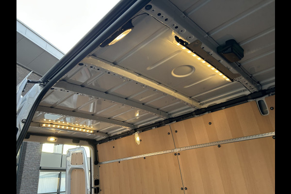 Mercedes-Benz Sprinter 317 CDI L2 H2 Pro LED / MBUX / Navigatie / Camera / Parkeersensoren / Cruise control / Airco / 270 Graden achterdeuren