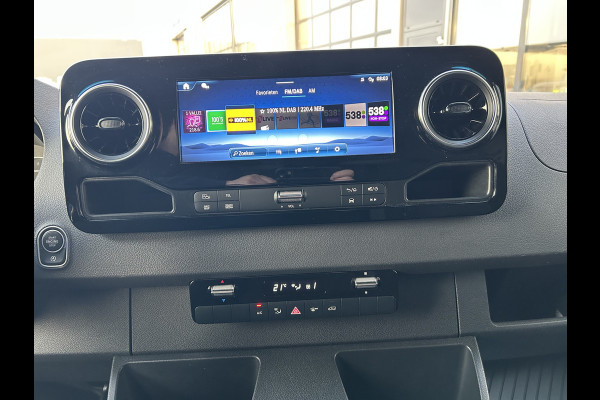 Mercedes-Benz Sprinter 317 CDI L2 H2 Pro LED / MBUX / Navigatie / Camera / Parkeersensoren / Cruise control / Airco / 270 Graden achterdeuren