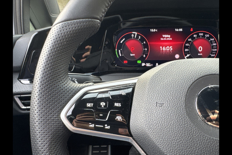 Volkswagen Golf GTE 245PK DSG HYBRID SPORT CAMERA/NAVI/IQ-LIGHT/HEAD-UP/SFEERVERL.