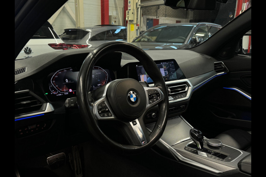 BMW 3 Serie Touring 330i High Executive Pano|HuD|H/K|Memory