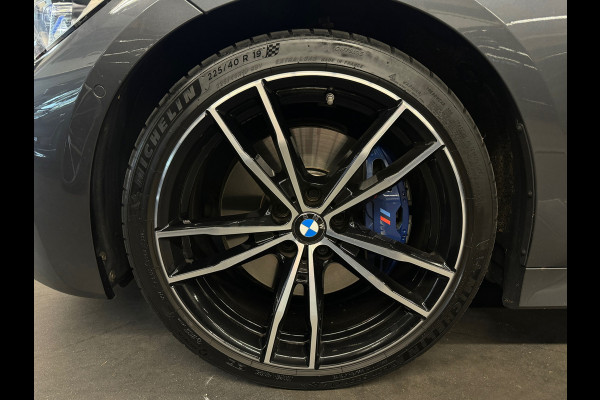 BMW 3 Serie Touring 330i High Executive Pano|HuD|H/K|Memory