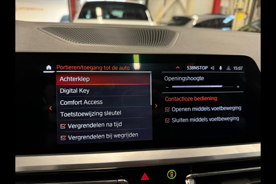 BMW 3 Serie Touring 330i High Executive Pano|HuD|H/K|Memory