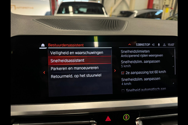 BMW 3 Serie Touring 330i High Executive Pano|HuD|H/K|Memory