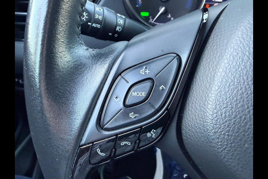 Toyota C-HR 1.8 Hybrid Dynamic / navigatie / PDC v+a CARPLAY
