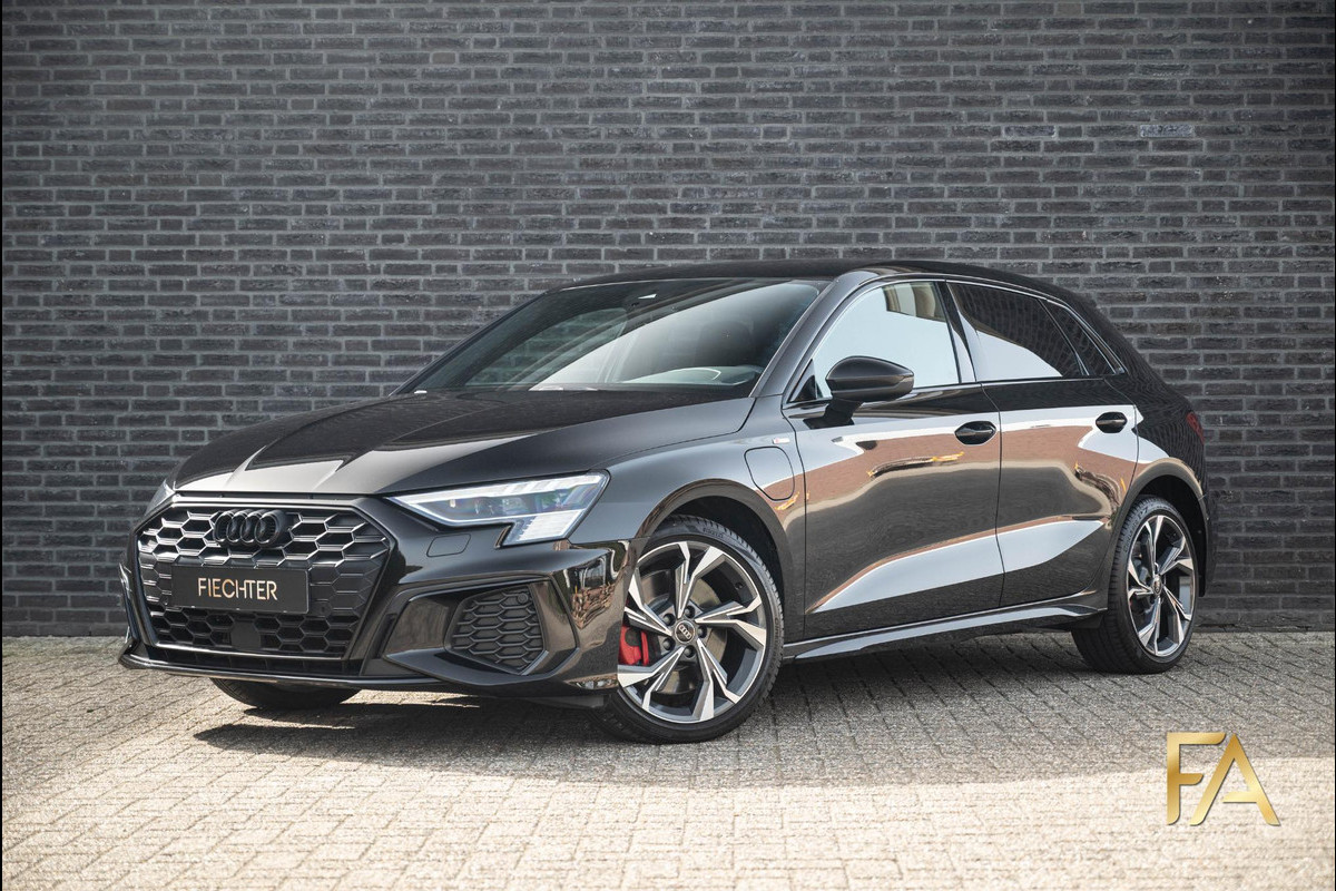 Audi A3 Sportback 45 TFSI e S edition Competition Ruitleder|Matrix|RSSeats|Sfeer|