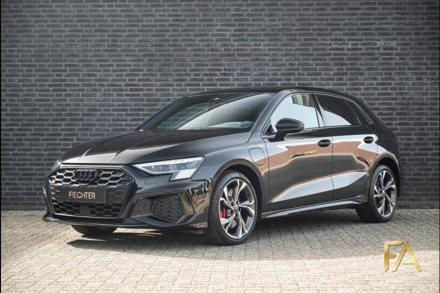 Audi A3 Sportback 45 TFSI e S edition Competition Ruitleder|Matrix|RSSeats|Sfeer|