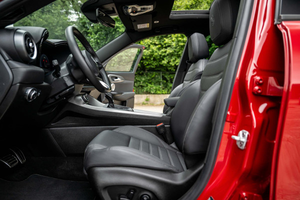 Alfa Romeo Tonale 1.3T 280pk PHEV Edizione Speciale Pano H/K Leder