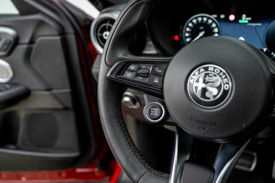 Alfa Romeo Tonale 1.3T 280pk PHEV Edizione Speciale Pano H/K Leder