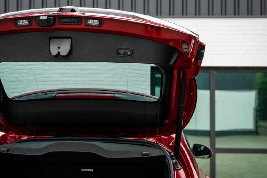 Alfa Romeo Tonale 1.3T 280pk PHEV Edizione Speciale Pano H/K Leder