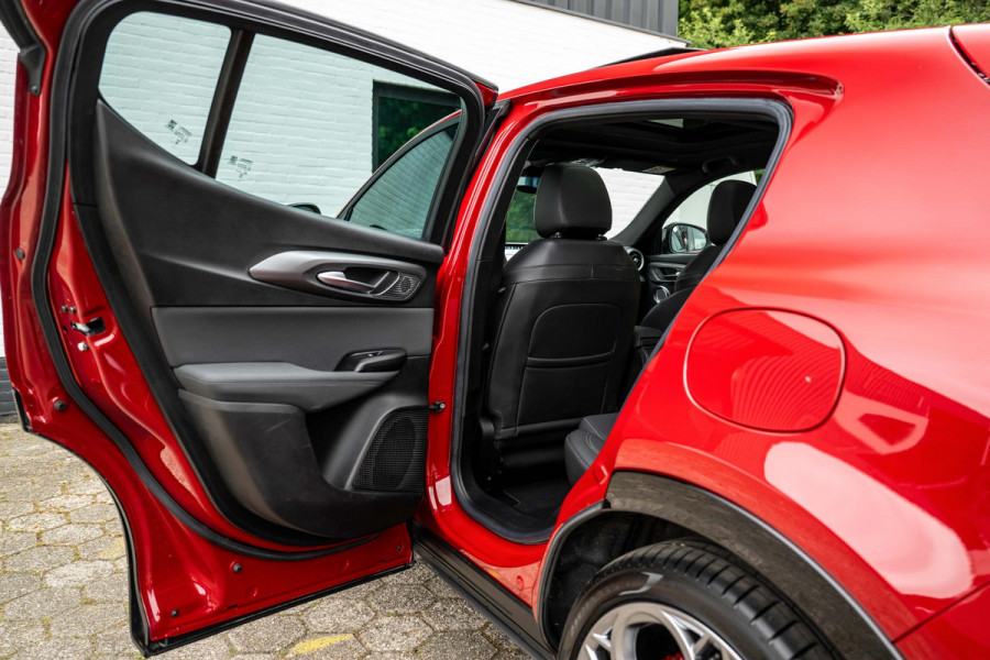 Alfa Romeo Tonale 1.3T 280pk PHEV Edizione Speciale Pano H/K Leder