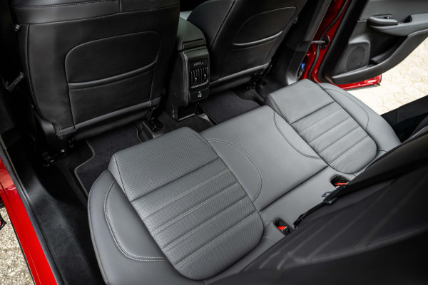 Alfa Romeo Tonale 1.3T 280pk PHEV Edizione Speciale Pano H/K Leder