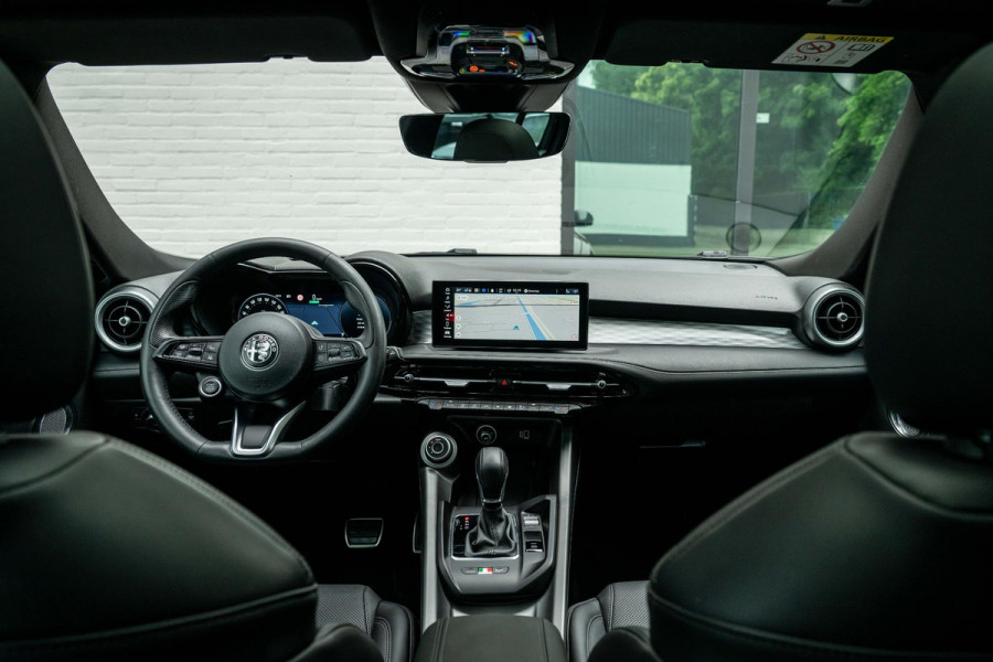 Alfa Romeo Tonale 1.3T 280pk PHEV Edizione Speciale Pano H/K Leder