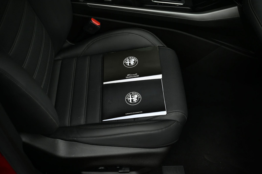 Alfa Romeo Tonale 1.3T 280pk PHEV Edizione Speciale Pano H/K Leder