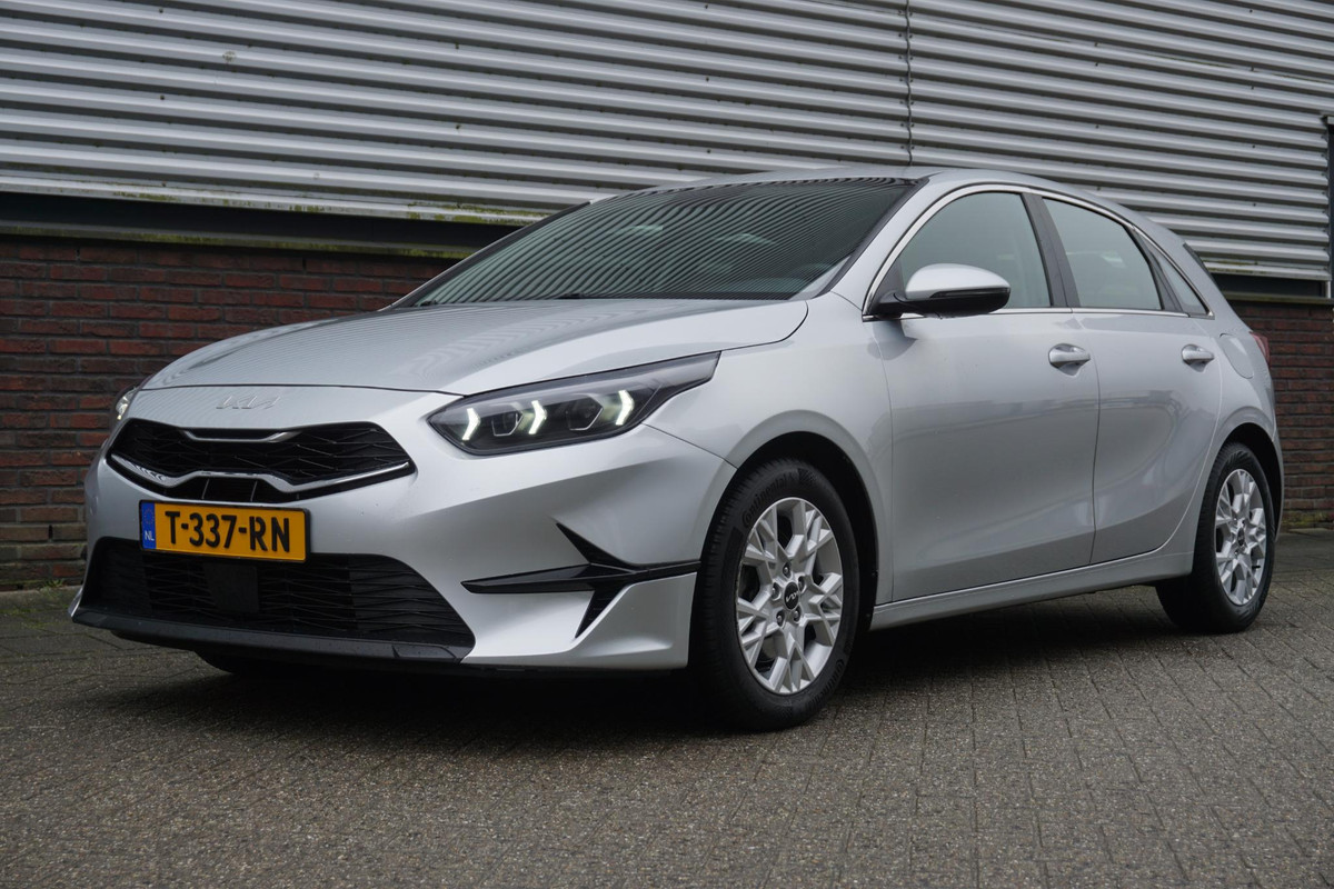 Kia Ceed 1.0 T-GDi 120PK DynamicLine/NL-Auto/All-Seasonband /1e Eigenaar.