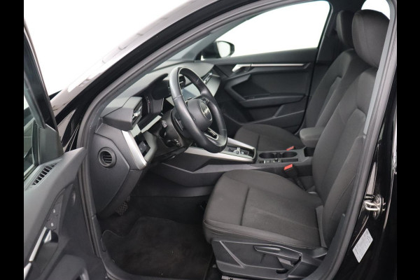 Audi A3 30 TFSI Pro Line | Carplay | Full LED | Climate control | Cruise control | Audi Sound | Bluetooth | Parkeerhulp