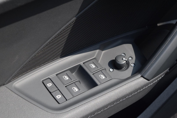 Audi A3 Sportback 30 TFSI edition one|S-Line|18"|Cam.|Elektr.klep