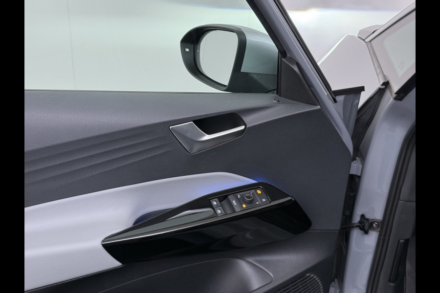 Volkswagen ID.3 First Plus 62kWh Navi-Pro Adap.Cruise Camera Matrix led 19" Ecc Apple Carplay Android Auto SOH 86% Stoel+Stuurverwarming Lmv Privacy Glas Keyless Rijstrooksensor 1e Eigenaar Origineel Nederlandse Auto