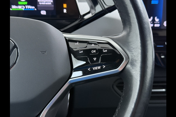 Volkswagen ID.3 First Plus 62kWh Navi-Pro Adap.Cruise Camera Matrix led 19" Ecc Apple Carplay Android Auto SOH 86% Stoel+Stuurverwarming Lmv Privacy Glas Keyless Rijstrooksensor 1e Eigenaar Origineel Nederlandse Auto