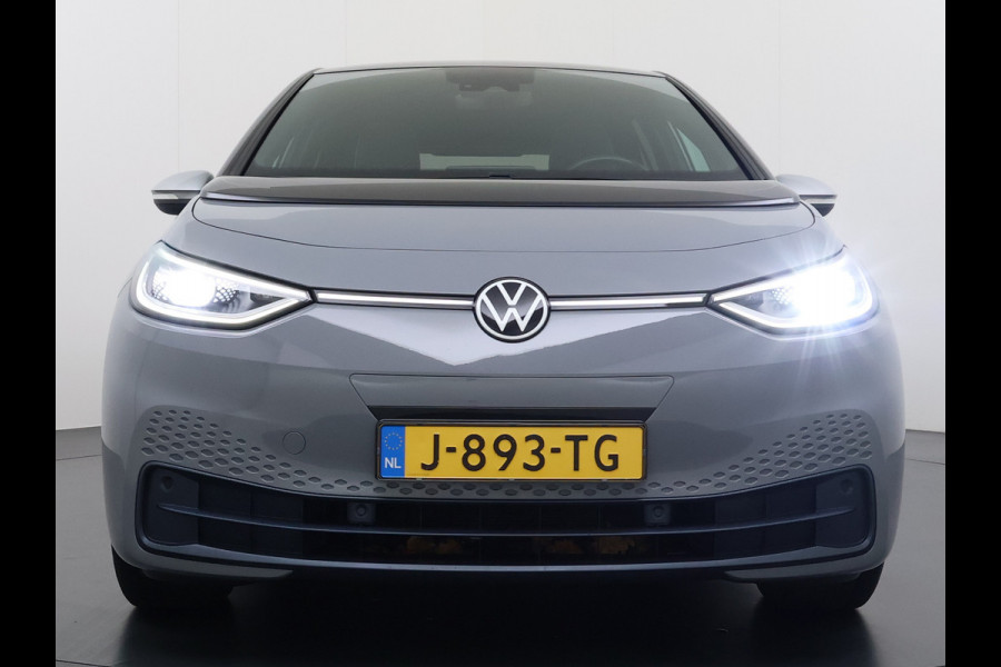 Volkswagen ID.3 First Plus 62kWh Navi-Pro Adap.Cruise Camera Matrix led 19" Ecc Apple Carplay Android Auto SOH 86% Stoel+Stuurverwarming Lmv Privacy Glas Keyless Rijstrooksensor 1e Eigenaar Origineel Nederlandse Auto