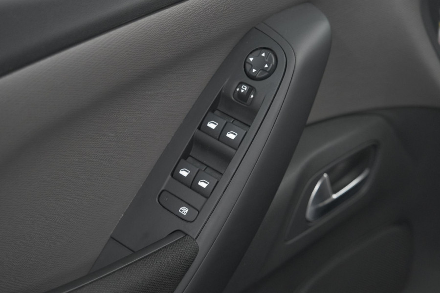 Citroën C4 Spacetourer PureTech 130 EAT8 Feel | Climate Control | Apple Carplay | Cruise Control | Parkeersensoren