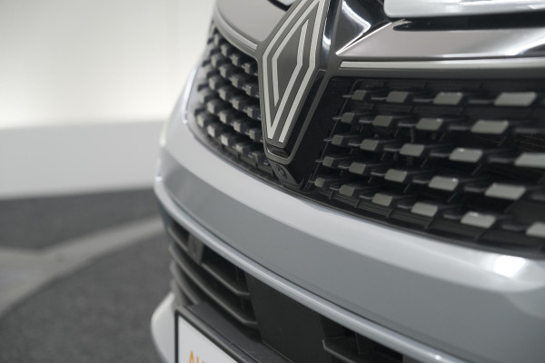 Renault Clio 1.6 E-Tech Full Hybrid 145 techno | 360 Camera | Adaptieve Cruise Control | Dodehoekdetectie | 9.3 Inch Groot Scherm