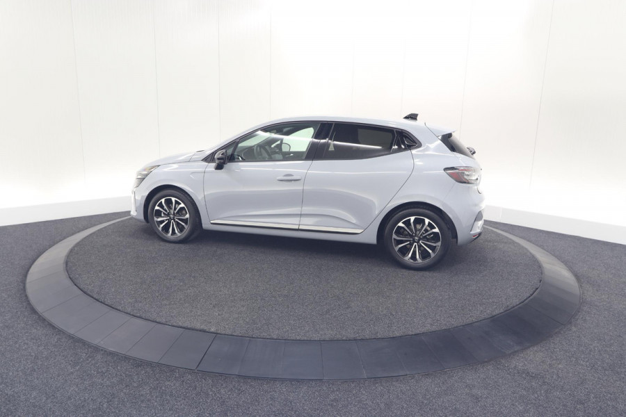 Renault Clio 1.6 E-Tech Full Hybrid 145 techno | 360 Camera | Adaptieve Cruise Control | Dodehoekdetectie | 9.3 Inch Groot Scherm