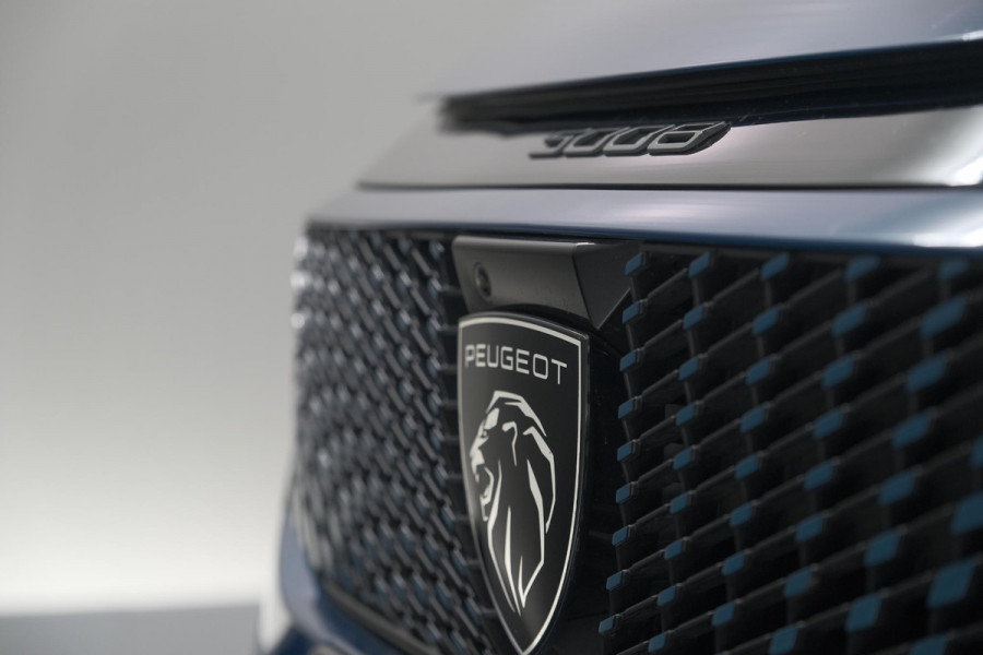 Peugeot 5008 1.2 Hybrid 136 GT | 360 Camera | Panoramadak | Elektrische Kofferklep | Winterpakket