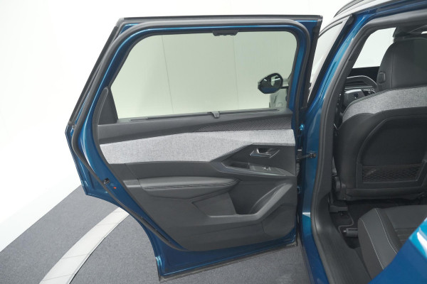 Peugeot 5008 1.2 Hybrid 136 GT | 360 Camera | Panoramadak | Elektrische Kofferklep | Winterpakket